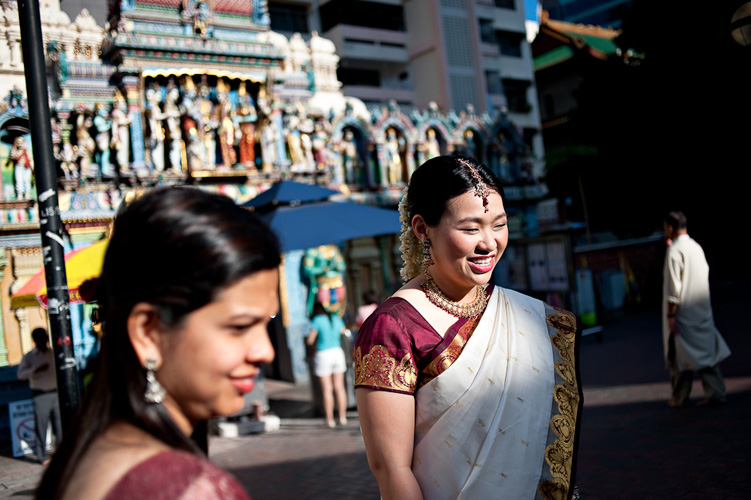 indian wedding in singapore by seattle wedding photographer meloidia 